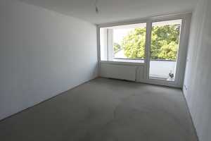 Helle 3-Zimmerwohnung mit Balkon und sanierten Badezimmer. – Kissinger Str. 50, 40229 Düsseldorf – Vorschaubild 1