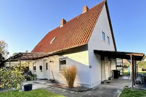 - Kauf statt Miete -
Charmantes Einfamilienhaus mit großem Garten in Petershagen-Lahde! – Minden-Lübbecke (Kreis) – Vorschaubild 1