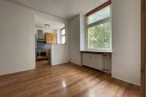 Renovierte 3-Zimmer-Altbauwohnung  – Hagenauer Straße 8, 42107 Elberfeld, Wuppertal – Vorschaubild 2