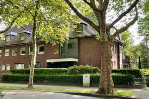 WOHNEN AUF DER ZEPPELINALLE IN BESTER LAGE VON GELSENKIRCHEN. DREIFAMILIENHAUS MIT ZWEI GARAGEN. – Gelsenkirchen – Vorschaubild 3