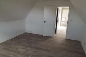 Großzügige 5-Zimmer-Wohnung in Lübeck zu vermieten – Steinrader Damm 89, 23556 Sankt Lorenz Nord, Lübeck – Vorschaubild 10