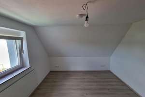 Schönes Wohnen unterm Dach – Einziehen und Wohlfühlen! – Rappenstraße 6, 89079 Einsingen, Ulm – Vorschaubild 11