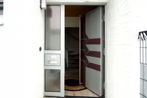 Ruhig gelegenes Reihenhaus mit Wintergarten und Garage ! ! ! – Salzgitter – Vorschaubild 3