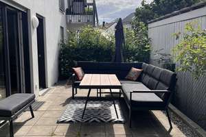 Haus im Haus: 4-Zimmer-Wohnung mit Garten in Regensburg – Die vollständige Adresse der Immobilie erhältst du vom Anbieter., 93055 Schwabelweis, Regensburg – Vorschaubild 2