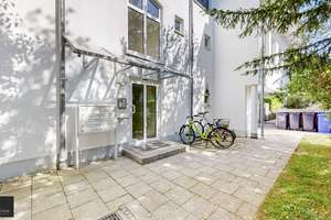 Traumwohnung mit zwei großen Dachterrassen nur 10-Gehminuten von der U- und S-Bahn entfernt – Die vollständige Adresse der Immobilie erhältst du vom Anbieter., 81825 Gartenstadt Trudering, München – Vorschaubild 55