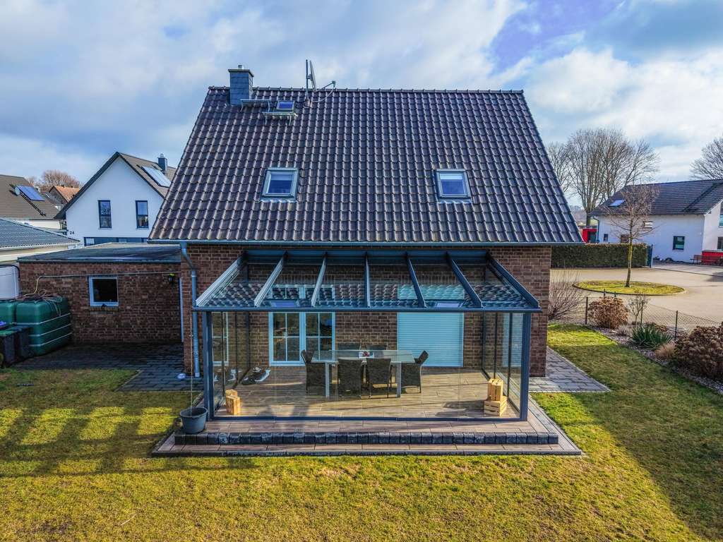 Immobilie in Haverlah - Neuwertiges, bezugsfertiges Haus mit einzigartiger Aussicht - Bild 0