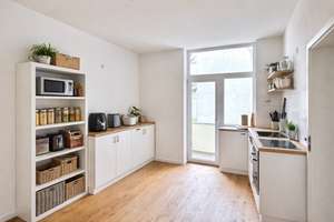 Moderne 2,5-Zimmer-Wohnung mit neuer Einbauküche und Balkon – Die vollständige Adresse der Immobilie erhältst du vom Anbieter., 40223 Bilk, Düsseldorf – Vorschaubild 1