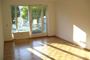 Moderne helle 1-Zimmer-Erdgeschoß-Wohnung mit Terrasse + TG-Platz!