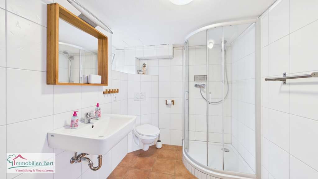 Immobilie in Wadern - GEFLEGTES ANWESEN MIT POOL AUF 30 AR IN TOP WOHNLAGE! - Bild 2