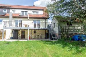 Doppelhaushälfte in ruhiger Lage – Die vollständige Adresse der Immobilie erhältst du vom Anbieter., 71332 Waiblingen – Vorschaubild 1
