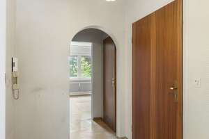 Gut geschnittene 2-ZKB-Wohnung mit Potential in A.-Pfersee! Kauf gegen Gebot – Die vollständige Adresse der Immobilie erhältst du vom Anbieter., 86157 Pfersee-Süd, Augsburg – Vorschaubild 8