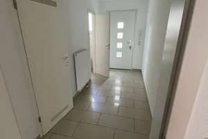 Von Privat: Schönes 4-Zimmer-RMHaus zur Miete in Eschborn-Niederhöchstadt – Die vollständige Adresse der Immobilie erhältst du vom Anbieter., 65760 Eschborn – Vorschaubild 4