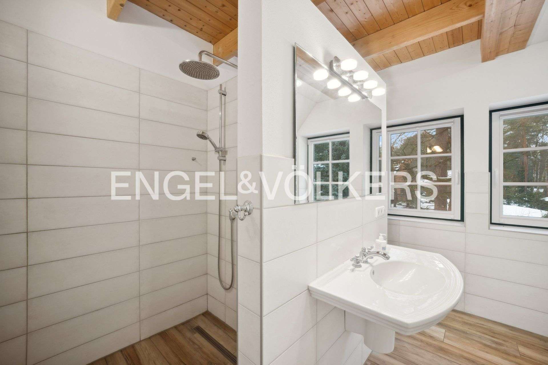 Immobilie in Didderse - EXKLUSIVES, ENERGIEEFFIZIENTES NIEDERSACHSENHAUS IN BEGEHRTER WOHNLAGE - Bild 9