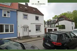 Seltenes Reihenendhaus mit Südgarten in begehrter Lage des Herz-Jesu-Viertels von Münster – Münster – Vorschaubild 1