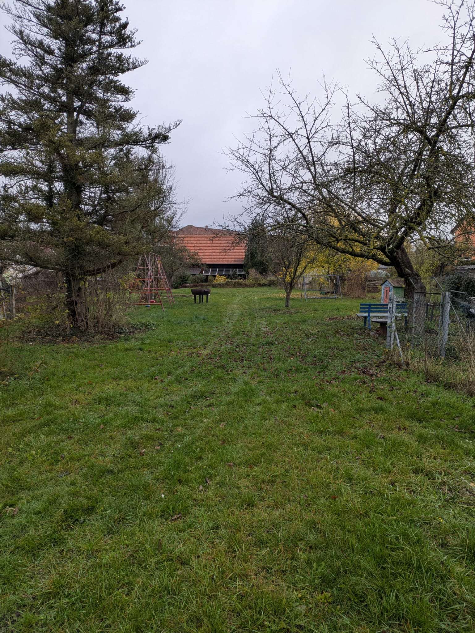 Platz für 2 Generationen - 2 Familienhaus mit Nebengelass und großem Garten, Schmalkalden Meiningen Kreis – Bild 4