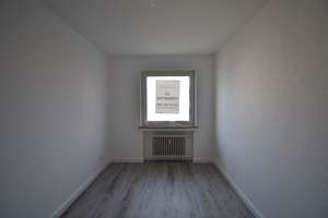 Idealer Grundriss! 3-Zimmer-Wohnung mit Balkon in Röttgersbach – Obere Holtener Straße 48, 47169 Röttgersbach, Duisburg – Vorschaubild 5