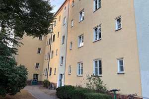 2 leer werdende Eigentumswohnungen im Paket inklusive 5 PKW-Stellplätzen in Berlin-Charlottenburg