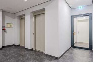 Bezugsfreie 3-Zimmerwohnung mit Balkon und zwei Badezimmern im Herzen der City West – Spichernstraße 9, 10777 Wilmersdorf, Berlin – Vorschaubild 22