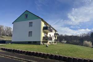 ATTRAKTIVES MEHRFAMILIENHAUS + BAUGRUNDSTÜCK in Bad Hersfeld – Die vollständige Adresse der Immobilie erhältst du vom Anbieter., 36251 Bad Hersfeld – Vorschaubild 2