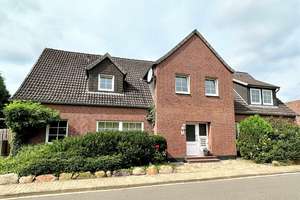 Solide Kapitalanlage.... 4 Familien-Haus in Bad Bodenteich Nähe Einkaufszentrum – Die vollständige Adresse der Immobilie erhältst du vom Anbieter., 29389 Bad Bodenteich – Vorschaubild 2