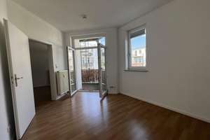 Charmante 2-Zi-Wohnung mit Balkon - ruhige Lage in Magdeburg-Stadtfeld Ost – Arndtstraße 30, 39108 Stadtfeld Ost, Magdeburg – Vorschaubild 2
