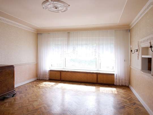 Bungalow mit Einliegerwohnung, Ausbaureserve und großem Garten in Rudow - Bild 9