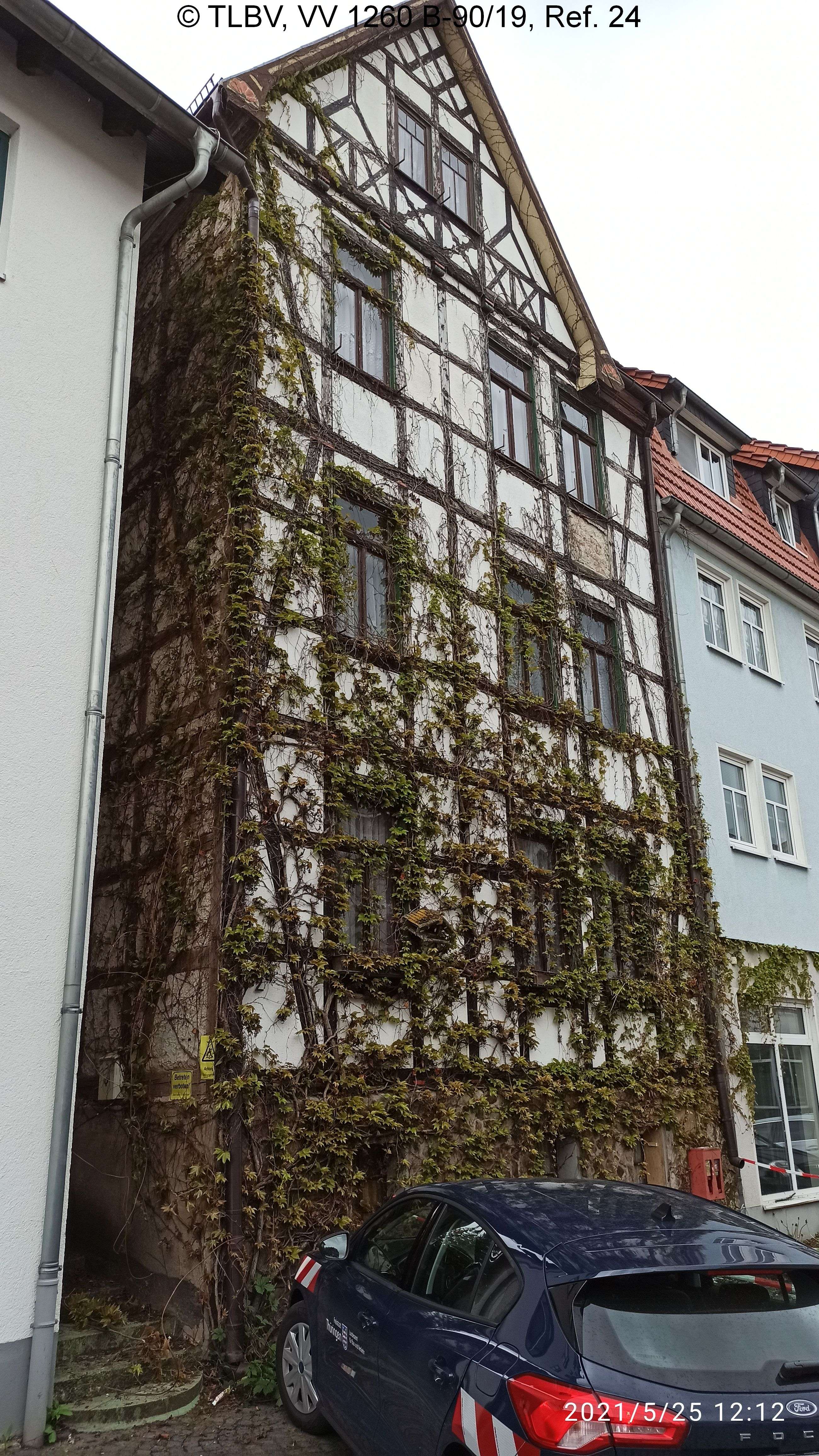 sanierungsbedürftiges Fachwerkhaus in zentraler Lage, Wartburgkreis – Bild 1