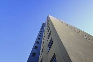 Gut vermietete, sehr helle 3-ZKB- Wohnung mit Ausblick / 9.OG im Hochhaus am Kühlen Krug