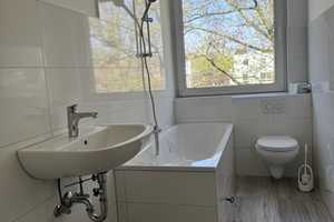 Duisburg Neuenkamp: 2 Zimmerwohnung – Essenbergerstraße 194, 47059 Duisburg – Vorschaubild 2