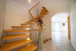 Rundumpaket aus 2003! Großzügiges Mehrgenerationenhaus mit Sauna, Kamin, Garten und Garage in Hürth – Die vollständige Adresse der Immobilie erhältst du vom Anbieter., 50354 Hürth – Vorschaubild 13
