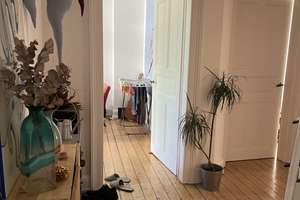 Lebendiger Wohnraum: 3-Zimmer-Wohnung in Wiesbaden-Mitte – Bertramstraße 18, 65185 Westend / Bleichstraße, Wiesbaden – Vorschaubild 2