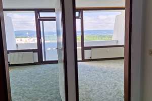130m² / 5 Zimmer /  2 Etagen  /  3 Balkone  /  2 Bäder / 2 Tiefgaragenstellplätze  /  Fernblick  – Sertoriusring 15, 55126 Finthen, Mainz – Vorschaubild 22