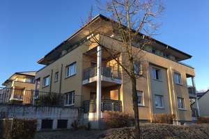 Gemütl. 3-Zi. mit Tiefgarage, 2 Balkonen, Wanne und Lam. in sehr guter Lage! Vormieter verkauft EBK – Am Küchwald 53, 9114 Borna-Heinersdorf, Chemnitz – Vorschaubild 1