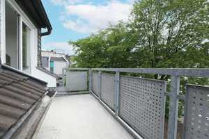 helle, gemütliche Dachgeschosswohnung zu vermieten – Solingen – Vorschaubild 3