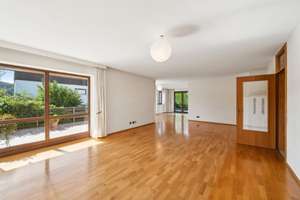 Exklusives Einfamilienhaus im Bauhausstil mit einzigartigem Panoramablick über Eichstätt – Die vollständige Adresse der Immobilie erhältst du vom Anbieter., 85072 Eichstätt – Vorschaubild 4