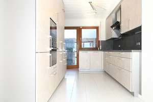 ***KOMFORTABLES REIHENHAUS MIT XXL-GARAGE*** – Die vollständige Adresse der Immobilie erhältst du vom Anbieter., 75397 Simmozheim – Vorschaubild 12