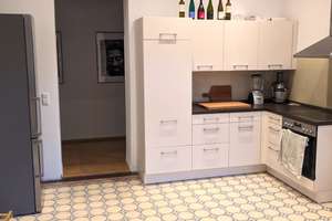 Heller sanierter Stilaltbau, 2 Zi.Kü. Bad, Gäste WC Balkon , Aufzug von Privat – Rheinstraße 49, 65185 Mitte, Wiesbaden – Vorschaubild 12
