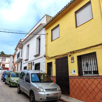Haus zum Verkauf in der Calle Calvari N 28 Ènova l ValenciaValència, derzeit von seinen ehemaligen E