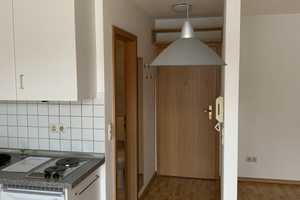 1-Zimmer-Wohnung in Studentenwohnanlage, EBK, Bad, Balkon, möbliert – Bayreuther Str. 47, 91052 Erlangen – Vorschaubild 2