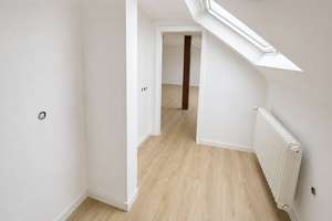 helle Dachgeschosswohnung in Mönchengladbach Eicken – Alsstraße 69, 41063 Eicken, Mönchengladbach – Vorschaubild 2