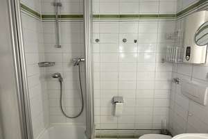 Viel Platz in 4-Zimmer-Wohnung in Düsseldorf Benrath mit Rheinblick – Benrather Schloßallee 12, 40597 Benrath, Düsseldorf – Vorschaubild 12