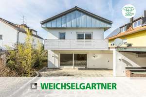 Teilweise sanierungsbedürftiges, geräumiges Einfamilienhaus in familienfreundlicher Wohngegend