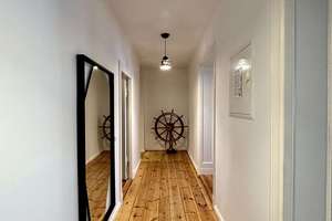 Altbau-Ikone mit Lift, Balkon, Stuck & High-End-Design - Friedrichshain Bestlage – Die vollständige Adresse der Immobilie erhältst du vom Anbieter., 10243 Friedrichshain, Berlin – Vorschaubild 2