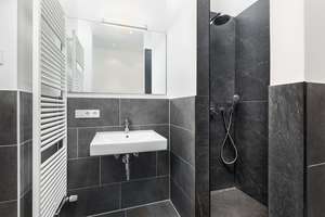 Inselstraße, Mitte: Neubau-Penthouse mit spektakulärer 80 m² Dachterrasse, Aufzug, Tiefgarage, Kamin – 10179 Mitte (Ortsteil), Berlin – Vorschaubild 21