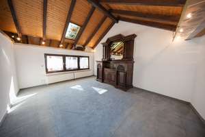 Einfamilienhaus in bester Lage, nur wenige Schritte vom Stadtzentrum entfernt! Sofort bezugsfrei! – Die vollständige Adresse der Immobilie erhältst du vom Anbieter., 96476 Bad Rodach – Vorschaubild 3