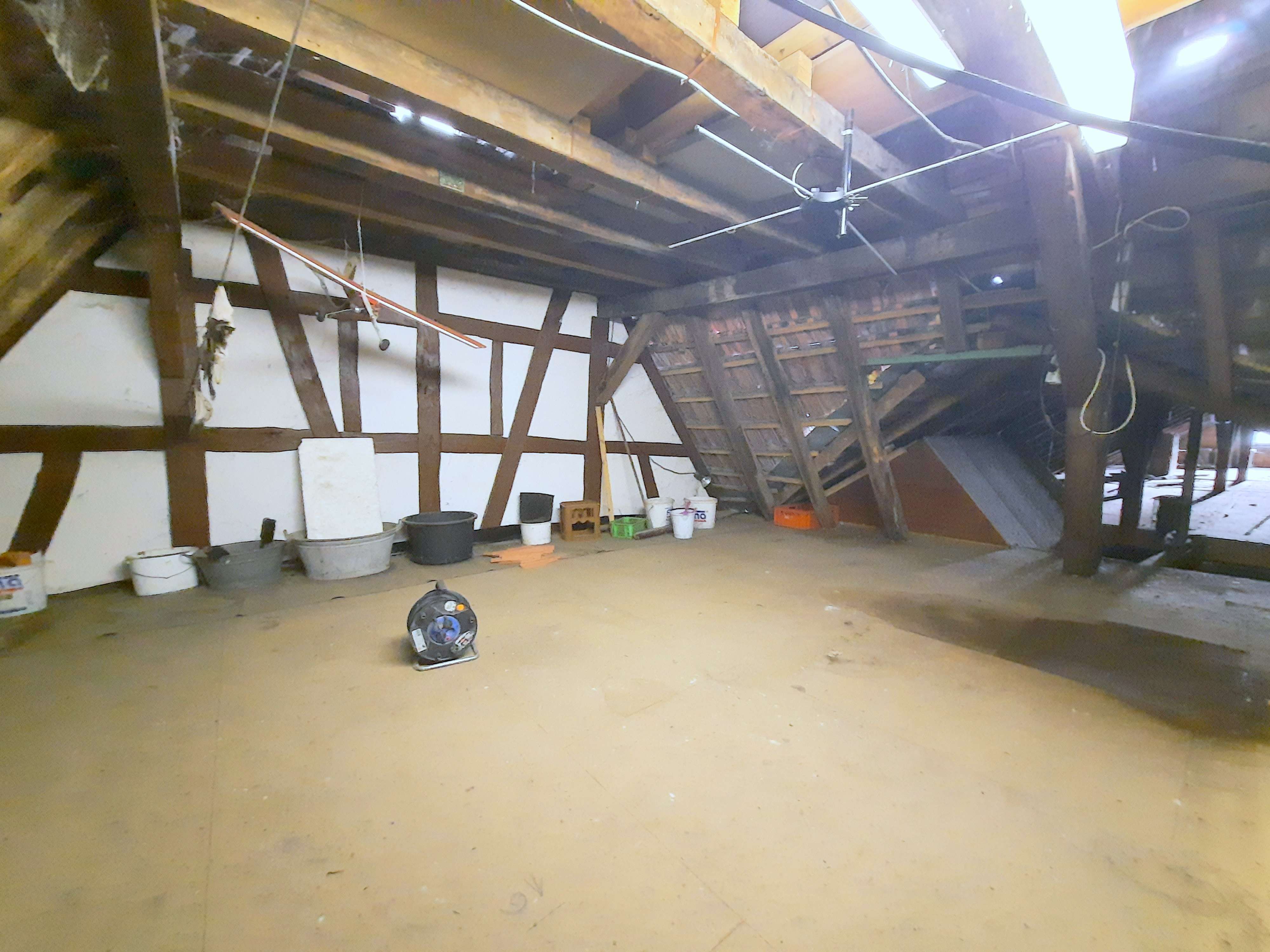 Immobilie in Wörth am Rhein - Großes Zweifamilienhaus mit tollem Gartengrundstück - Bild 5