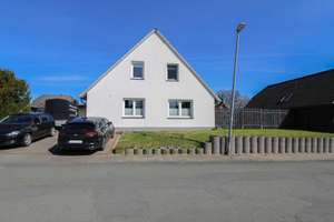 Stilvoll modernisiertes Einfamilienhaus mit viel Platz und Wohlfühlcharakter – Die vollständige Adresse der Immobilie erhältst du vom Anbieter., 27243 Dünsen – Vorschaubild 1