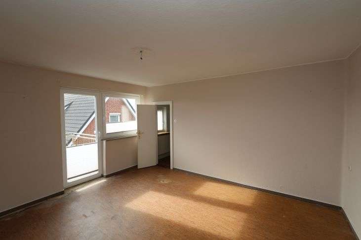 Immobilie in Groven - Gediegenes Einfamilienhaus auf schönem Grundstück mit altem Baumbestand in Lunden, Kreis Dithmarsche - Bild 9