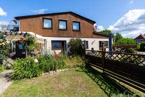 MFH mit 4 Whg. in Neustadt i. H.! Optimal für Eigennutzung/Kapitalanlage durch drei freie Einheiten. – Die vollständige Adresse der Immobilie erhältst du vom Anbieter., 23730 Neustadt in Holstein – Vorschaubild 1