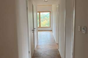 Wunderschöne 4 Zimmer, zwei Bäder, Fußbodenheizung, Parkett...  – Maxauer Straße 10b, 76187 Knielingen, Karlsruhe – Vorschaubild 2